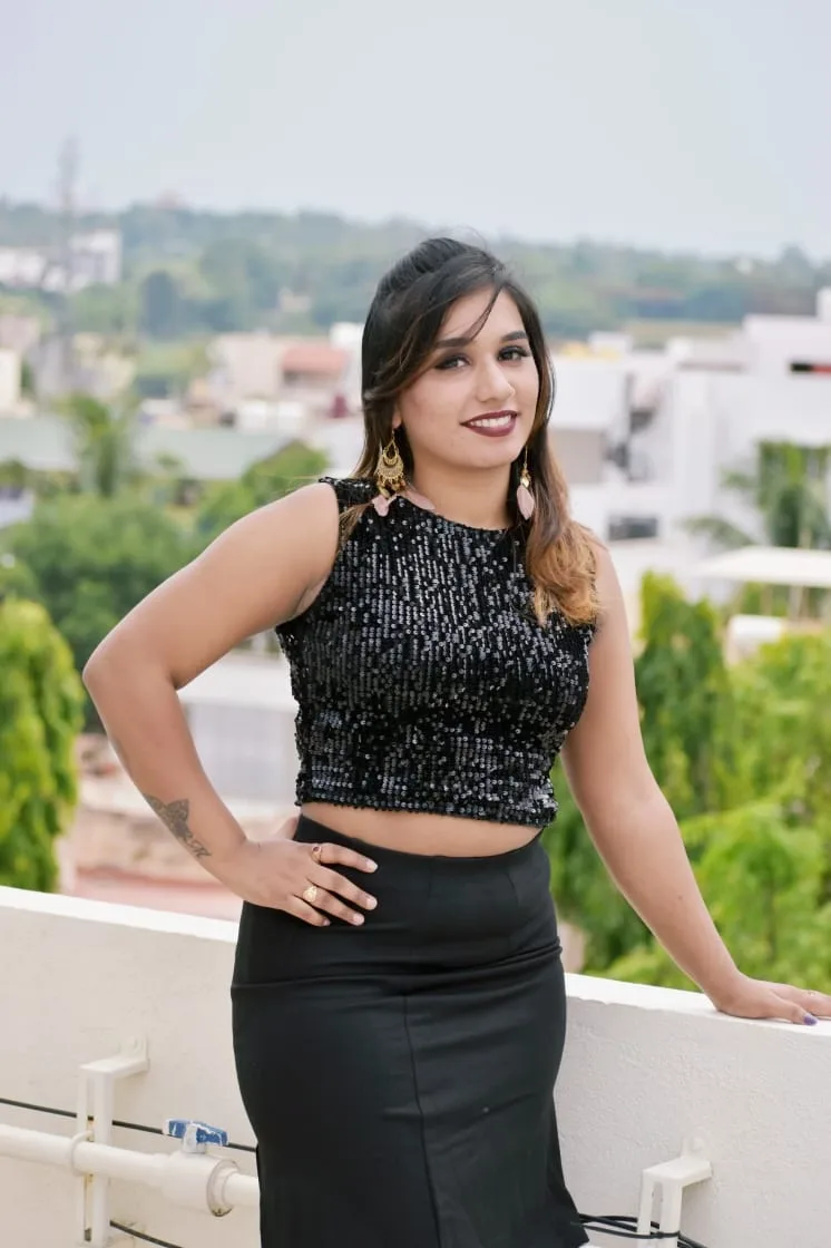Hire cheap rate escort in Indore with a friendly personality and classy style